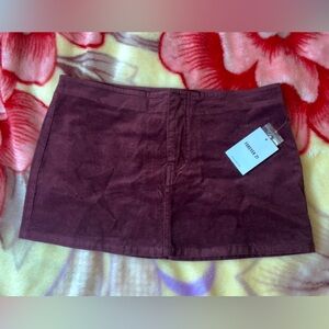 ✨NEW✨Merlot  Burgundy mini skirt.